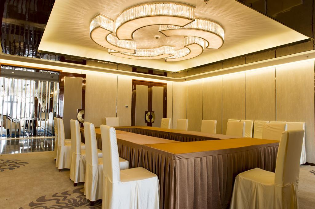 Yang Peng Jin Jiang Hotel Yangzhou Esterno foto
