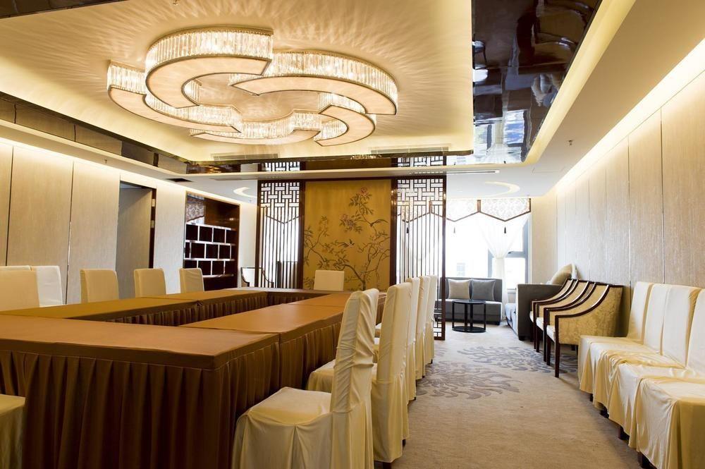 Yang Peng Jin Jiang Hotel Yangzhou Esterno foto